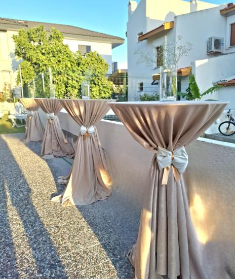 Bistro Masa Örtülü